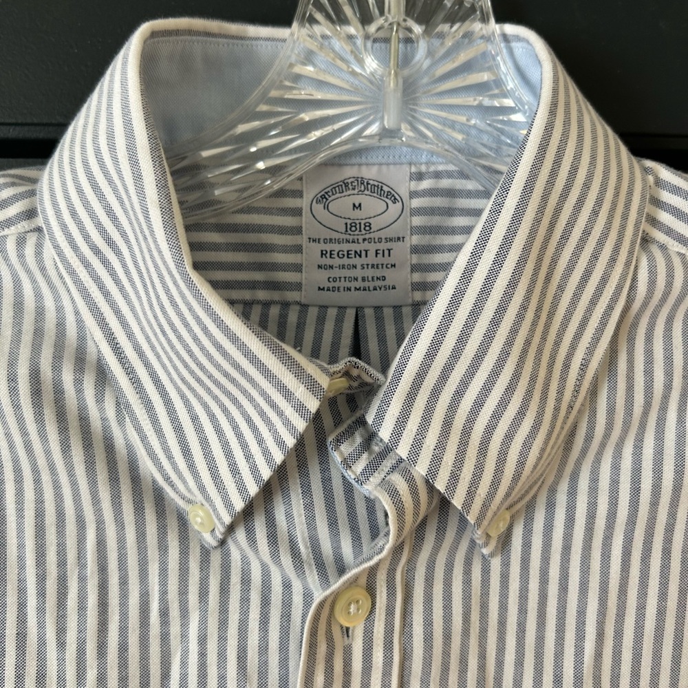 Brooks Brothers 1818 Medium Regent fit long sleeve non iron sport shirt.NWOT